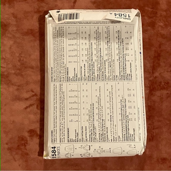 Simplicity Pattern 1584 - Picture 2 of 2